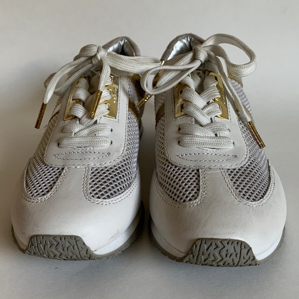 Casual foot wear